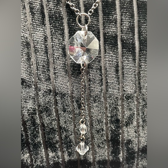 Express crystal dangle necklace. Beautiful simple piece 11 inches long. - Picture 4 of 4